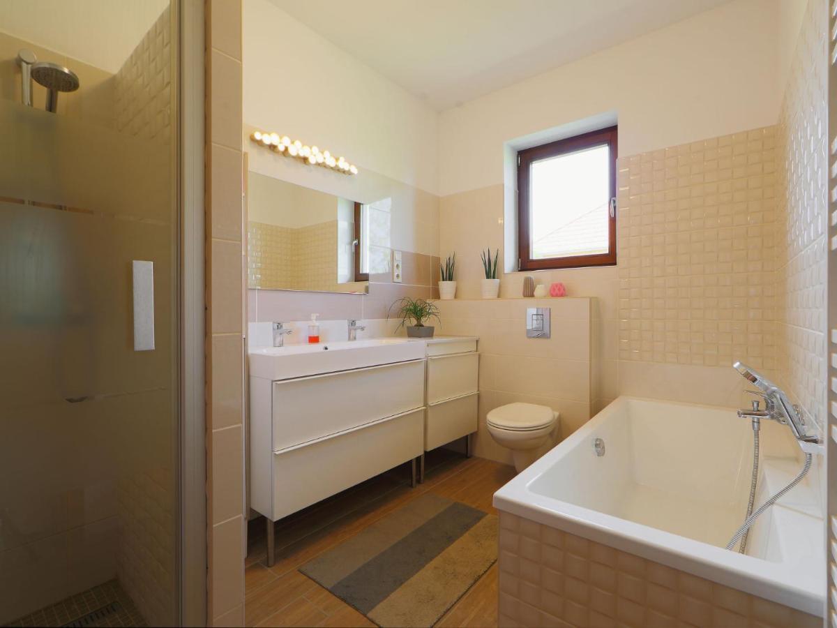 Villa Aschbacher By Interhome Balatonszárszó Екстериор снимка